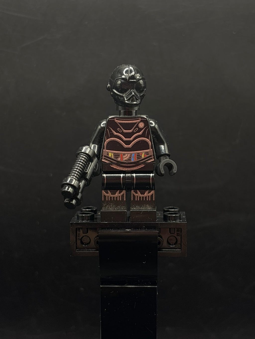 NI-L8 Protocol Droid - Foto real - DagaBlocks