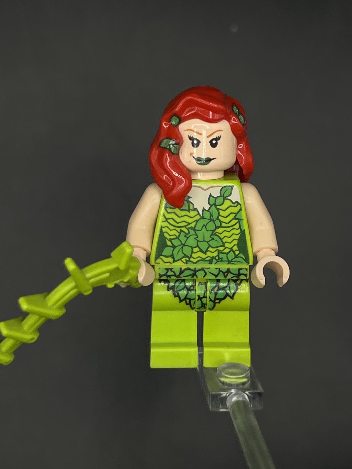 LEGO Minifigura Hiedra Venenosa - DC Épica