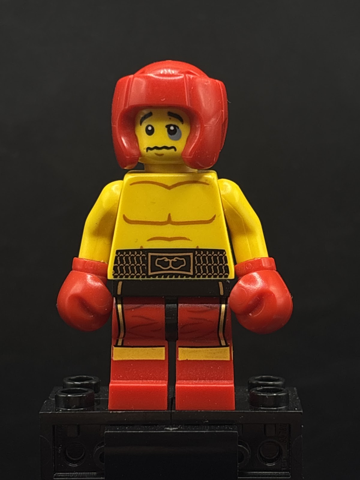 Boxer, Series 5 (Minifigure Only without Stand and Accessories) - Foto real - DagaBlocks