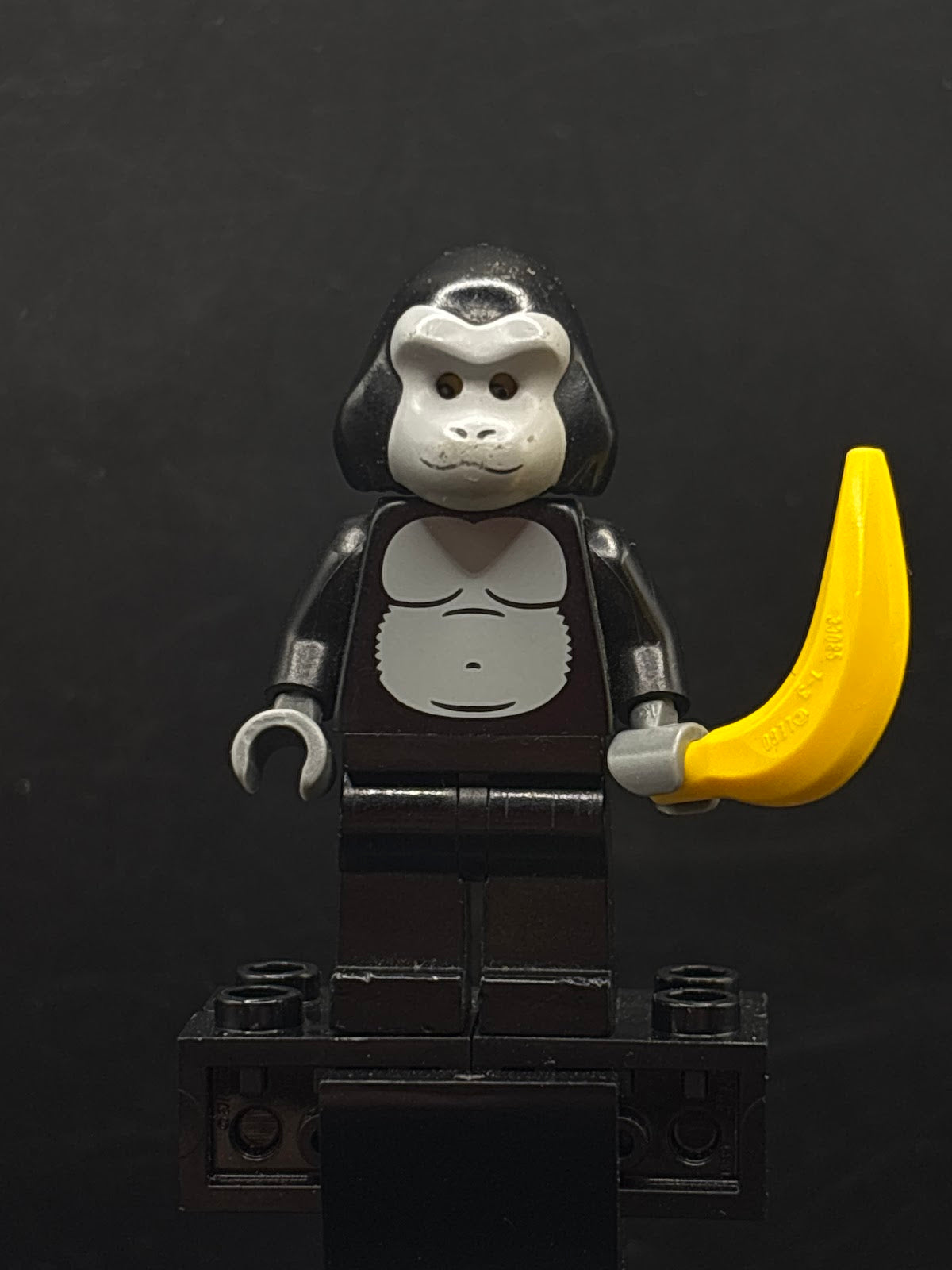 Gorilla Suit Guy, Series 3 (Minifigure Only without Stand and Accessories) - Foto real - DagaBlocks