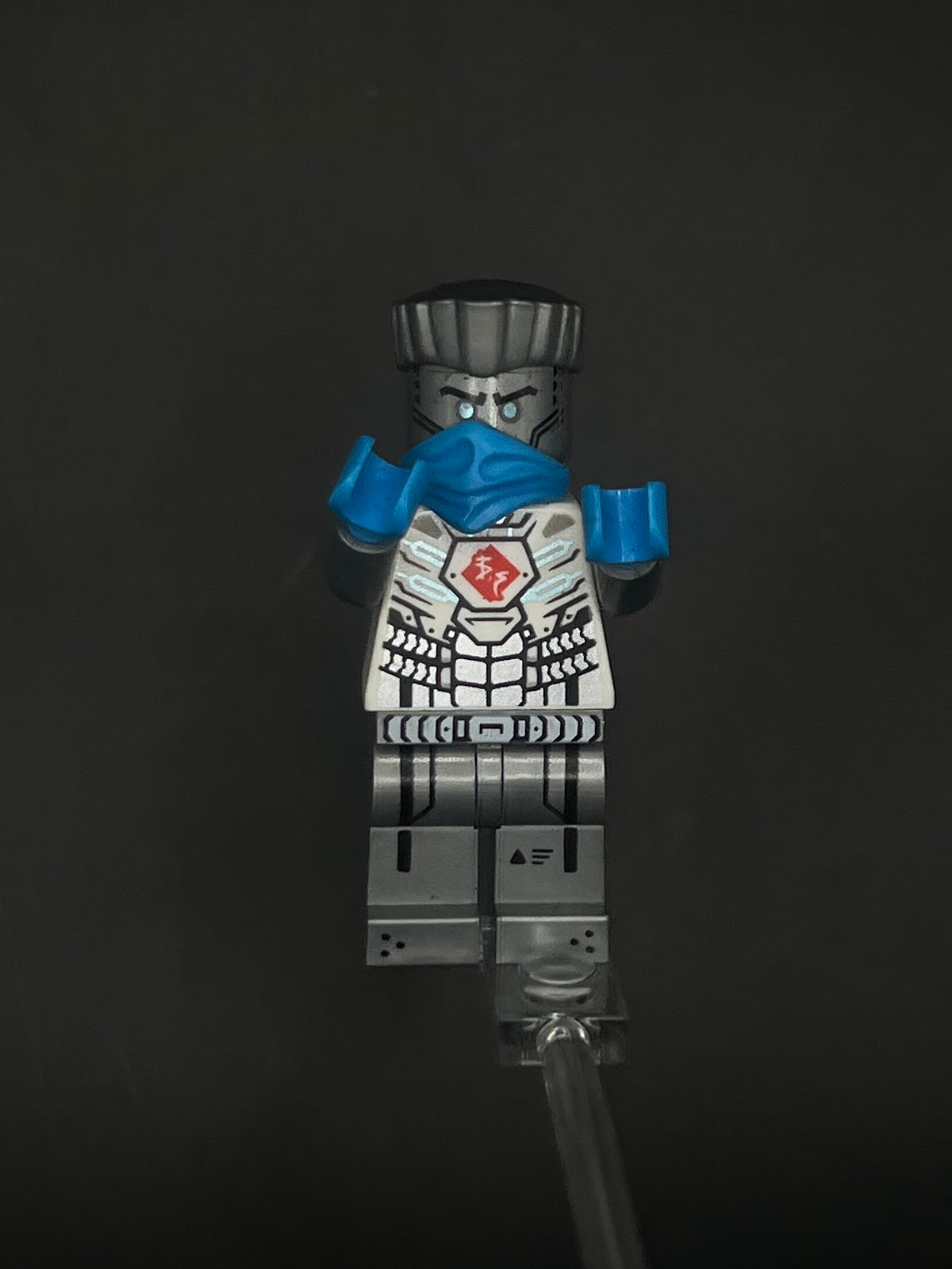 LEGO Minifigura Zane Titanium - Ninjago Épica