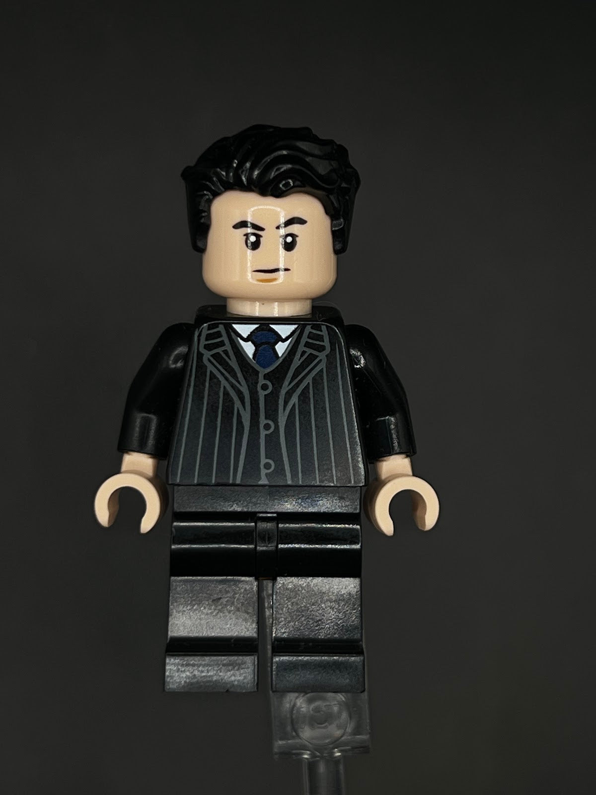 LEGO Minifigura Bruce Wayne Traje Negro - DC Épica