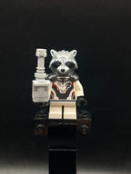 Rocket Raccoon - White Jumpsuit, Dark Bluish Gray Head - Foto real - DagaBlocks
