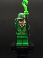 The Riddler - Suit and Tie, Hat with Hair - Foto real - DagaBlocks