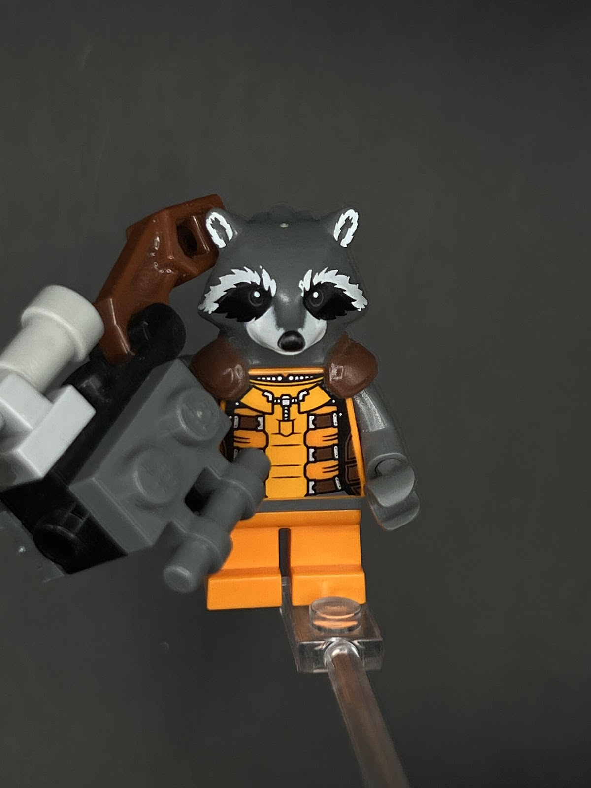 LEGO Minifigura Rocket Racoon Traje Naranja Prision - Marvel Épica