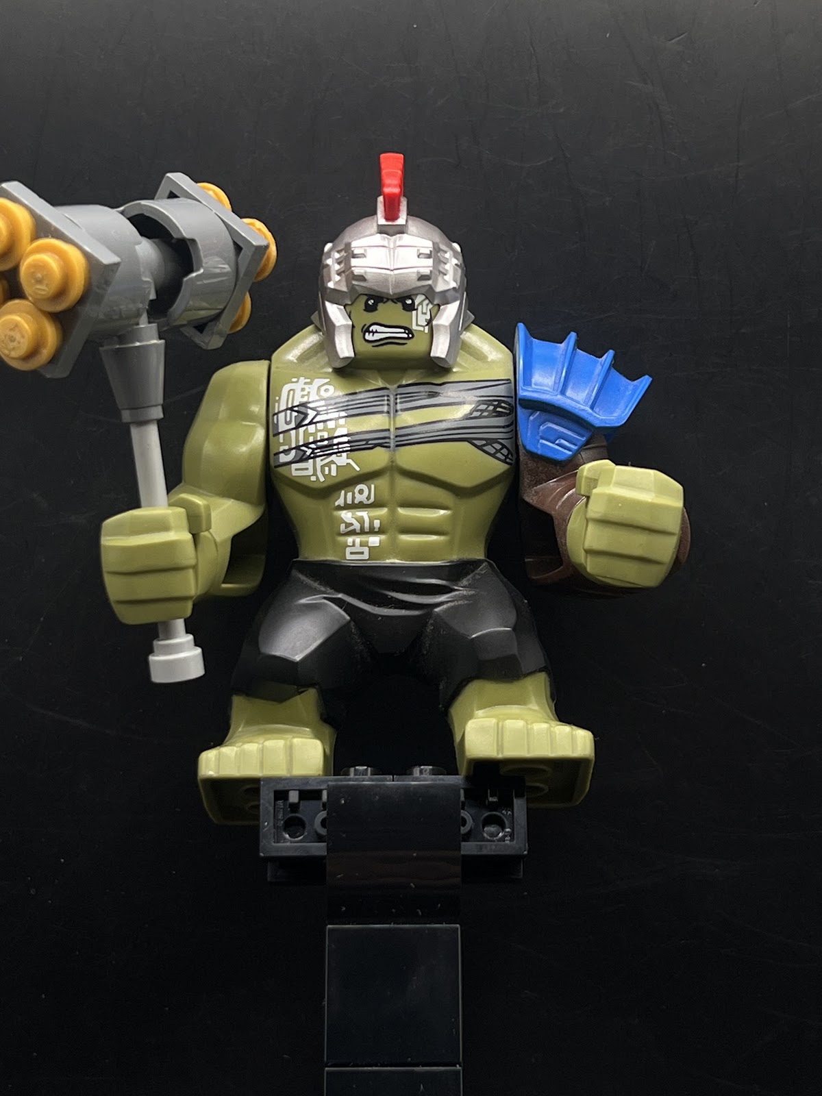 Hulk - Giant, Black Pants, Helmet - Foto real - DagaBlocks