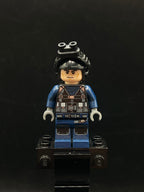 ACU Guard - Male, Black Aviator Cap with Black Night Vision Goggles, Light Nougat Head - Foto real - DagaBlocks