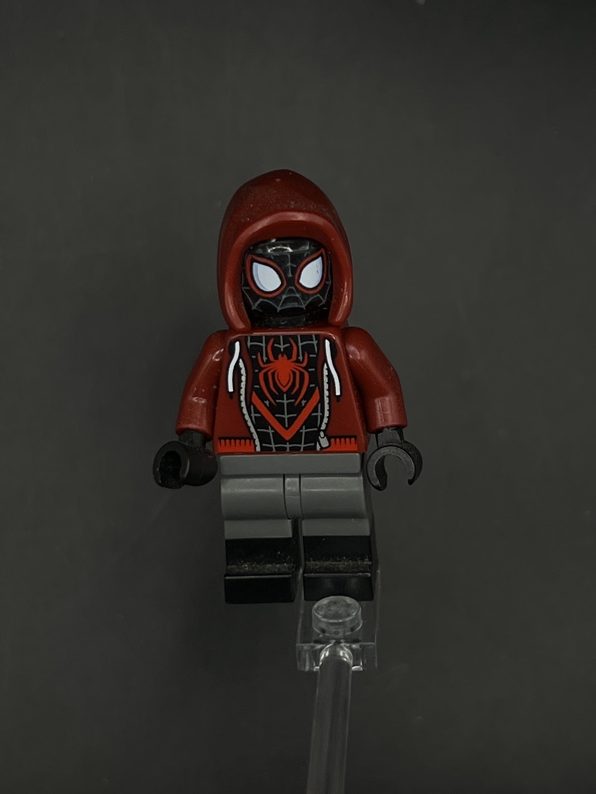 LEGO Minifigura Miles Morales Con Sudadera - Marvel Épica