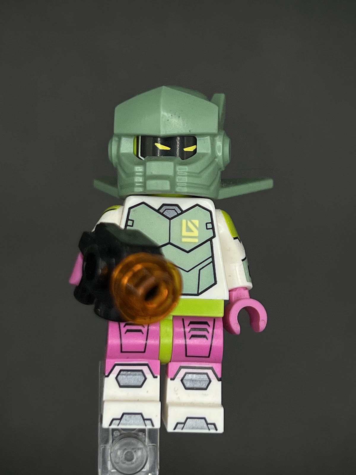 LEGO Minifigura Robot Warrior - Colección Épica