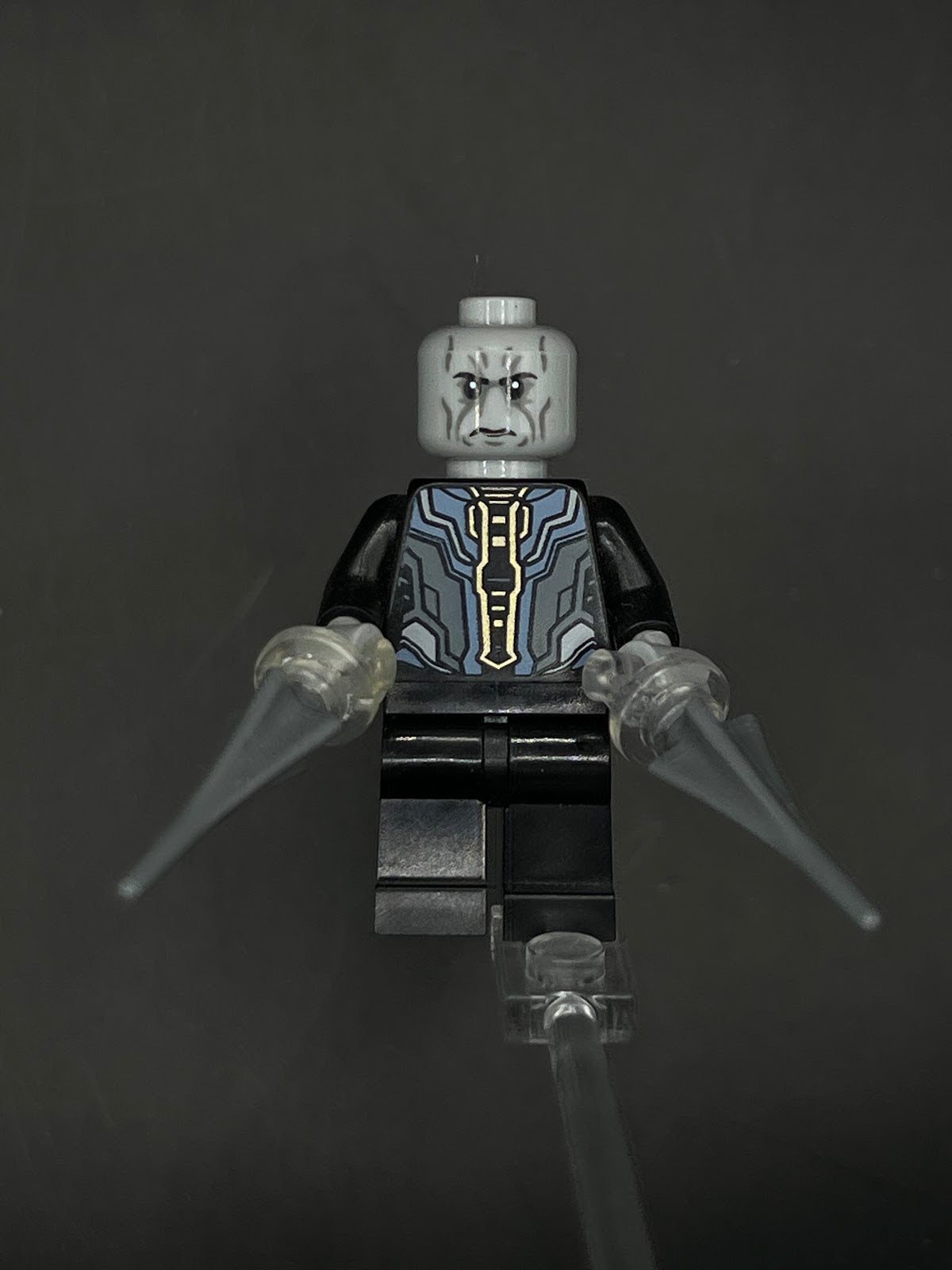 LEGO Minifigura Ebony Maw - Marvel Épica