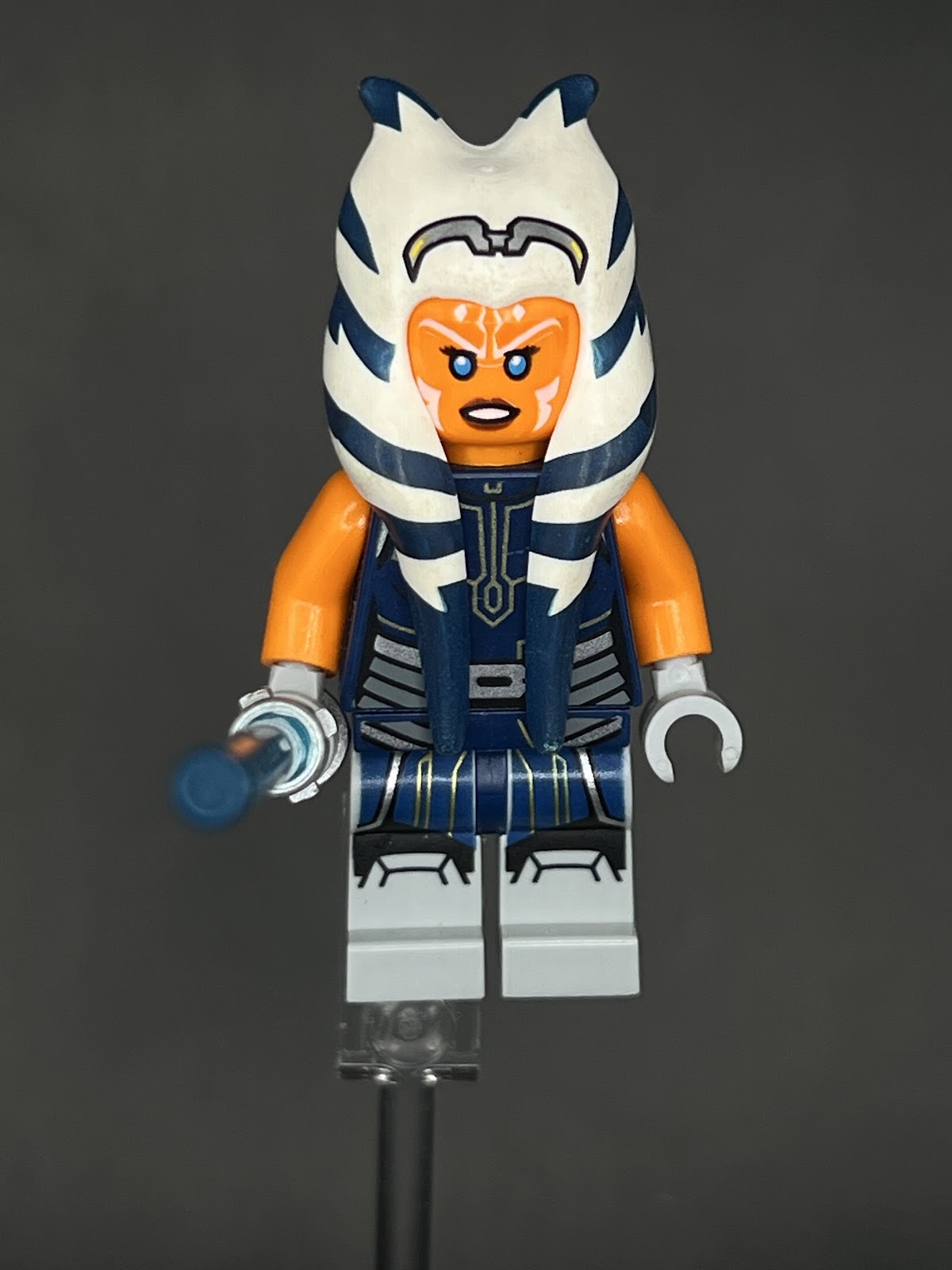 LEGO Minifigura Ahsoka Tano Traje Azul - Star Wars Legendaria