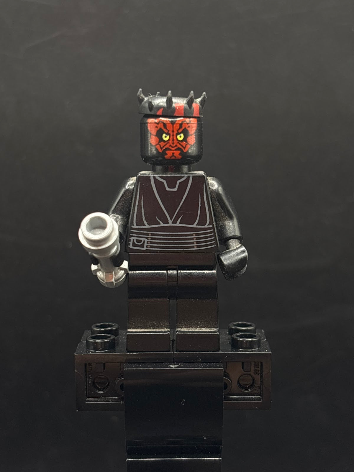 Darth Maul - Horns and Cape, Plain Legs - Foto real - DagaBlocks