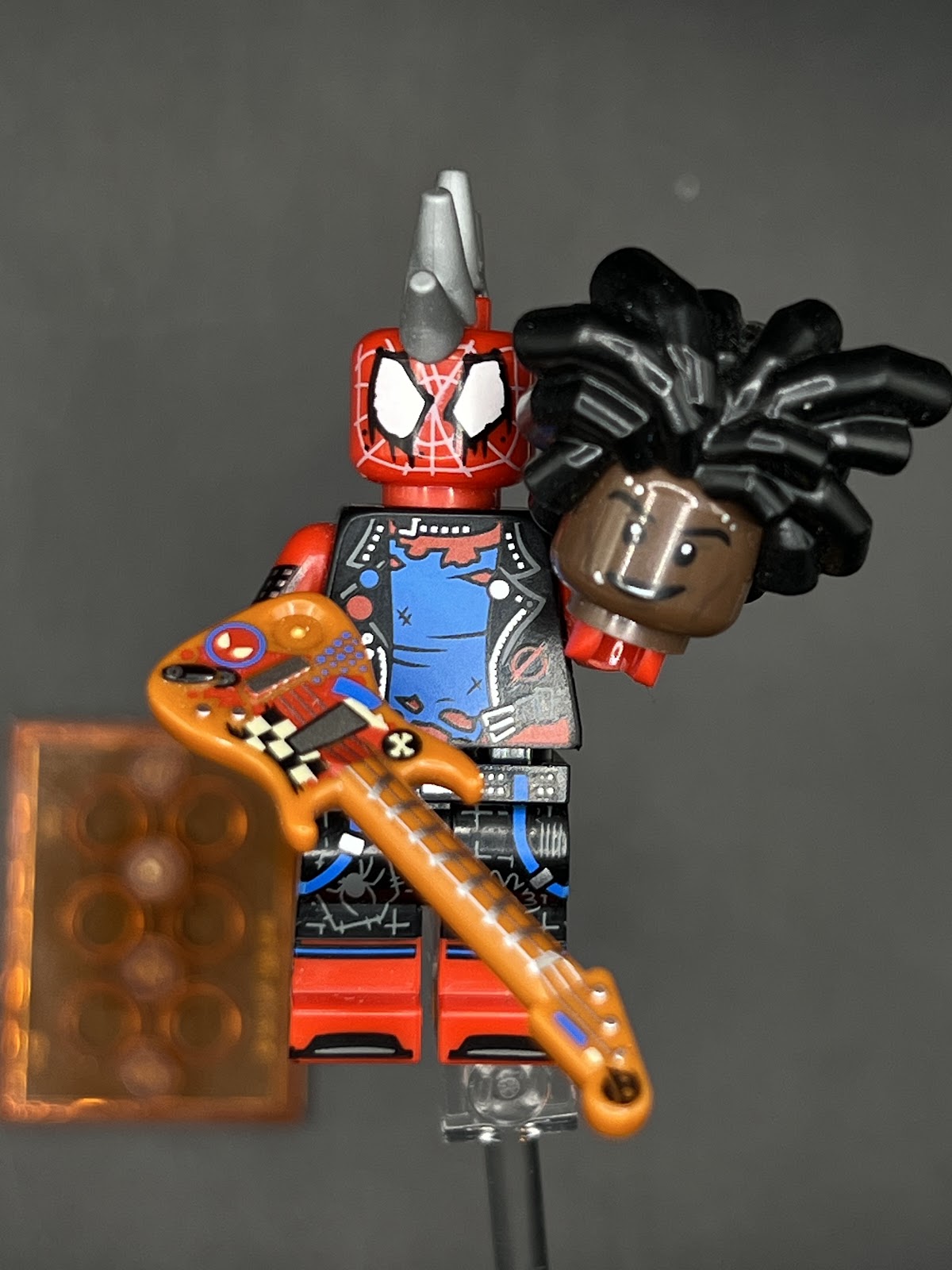 LEGO Minifigura Spider Punk - Marvel Legendaria