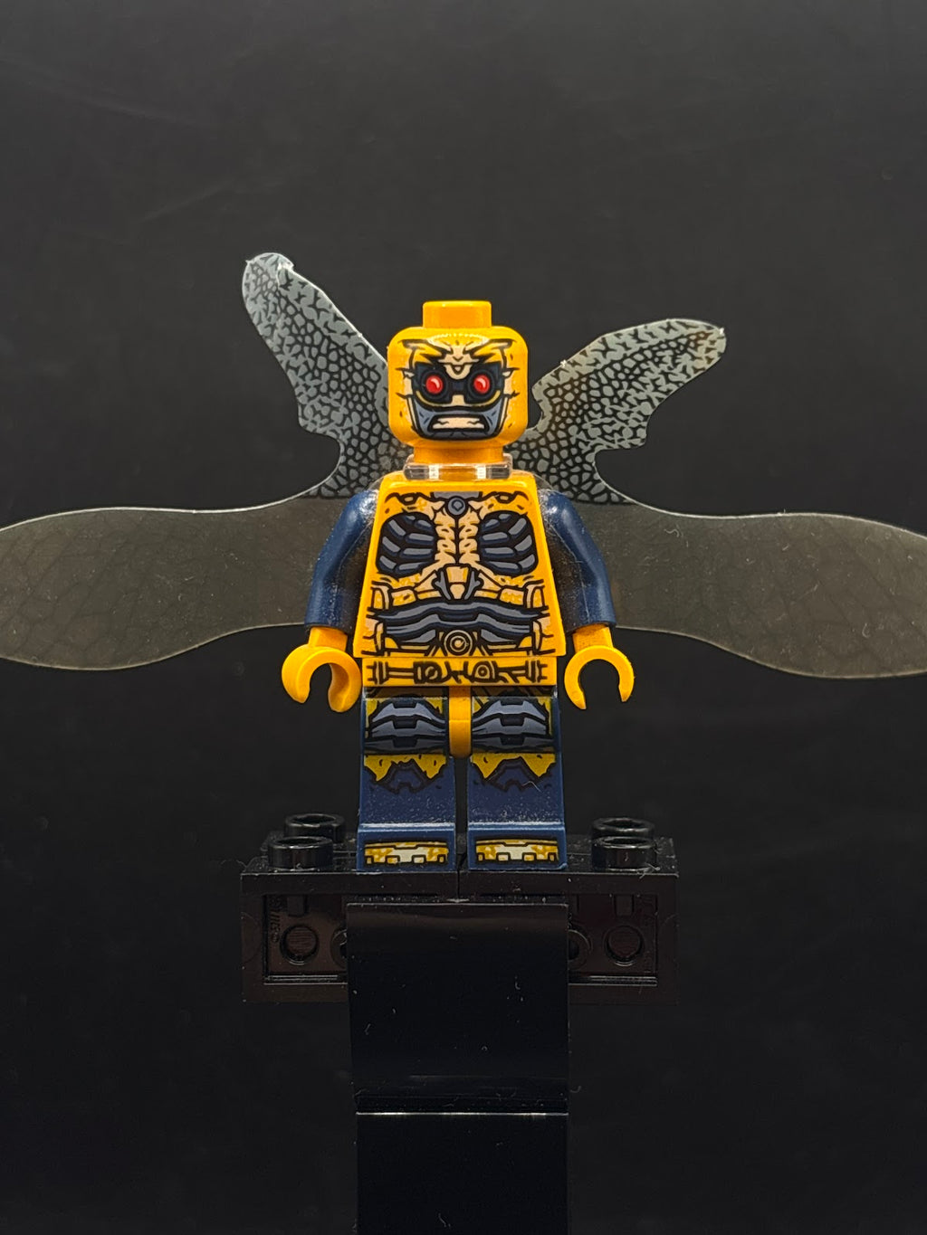 Parademon - Bright Light Orange, Extended Wings - Foto real - DagaBlocks