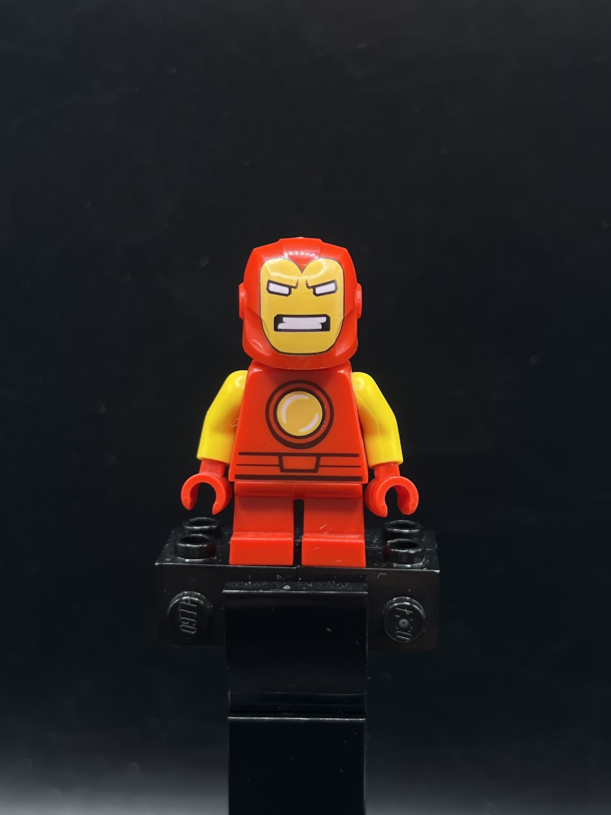 Iron Man - Short Legs - Foto real - DagaBlocks