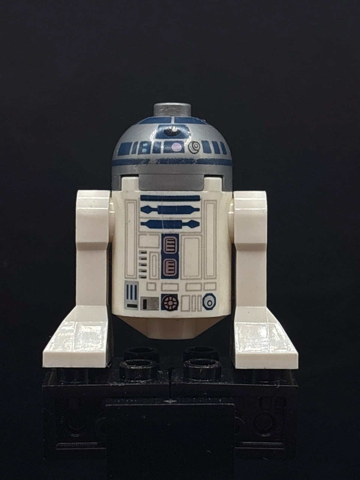Astromech Droid, R2-D2 - Flat Silver Head, Red Dots and Small Receptor - Foto real - DagaBlocks
