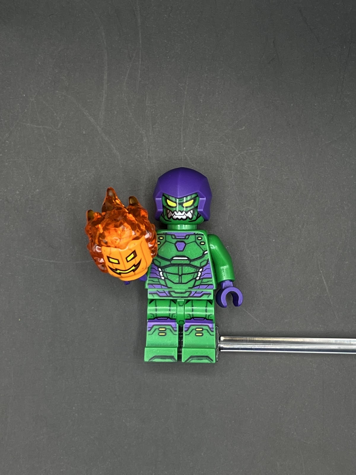 LEGO Minifigura Green Goblin - Marvel Legendaria