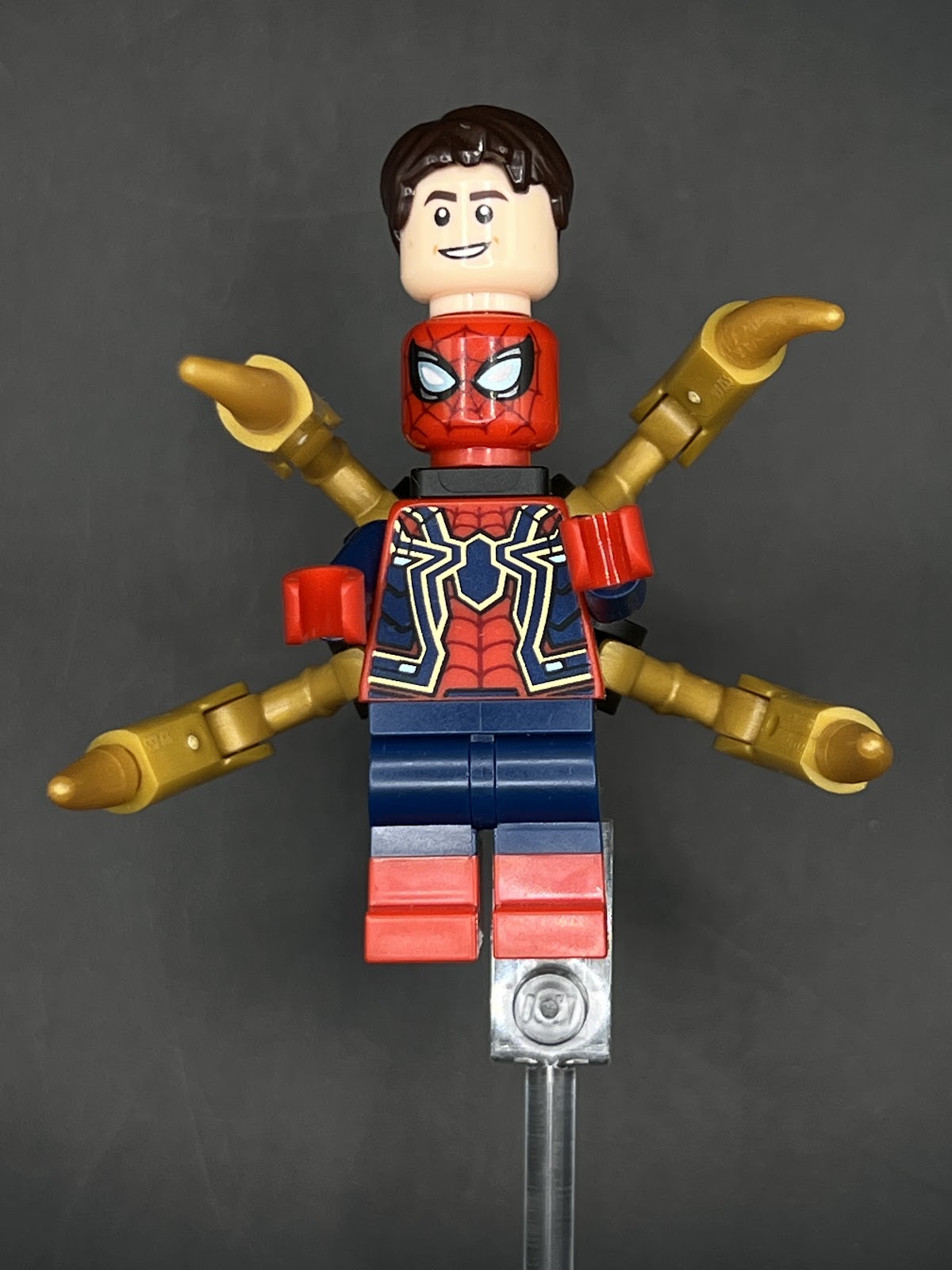 LEGO Minifigura Iron Spiderman Brazos Mecanicos - Marvel Legendaria