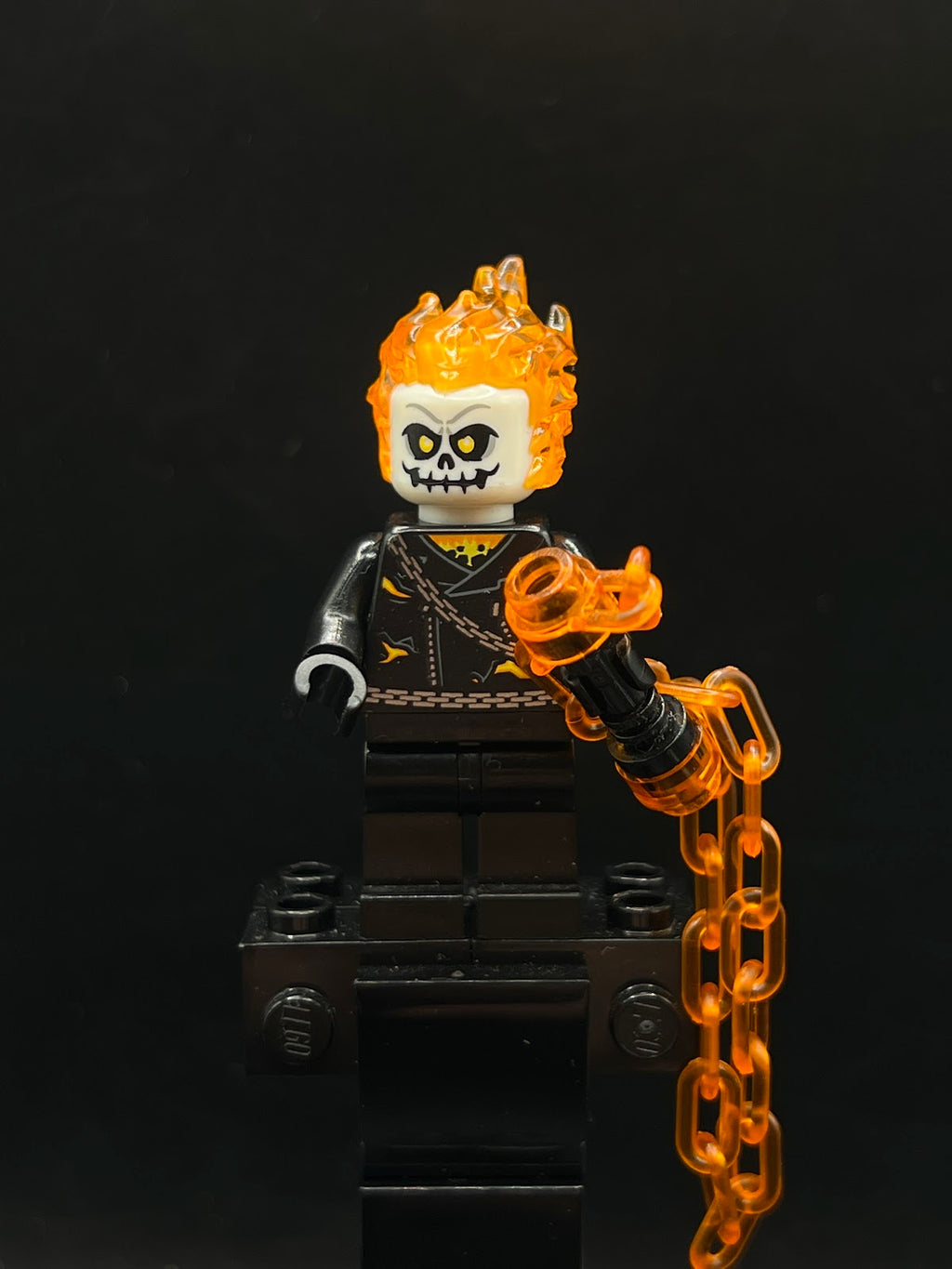 Ghost Rider, Johnathon 'Johnny' Blaze - White Head, Chain Belt - Foto real - DagaBlocks