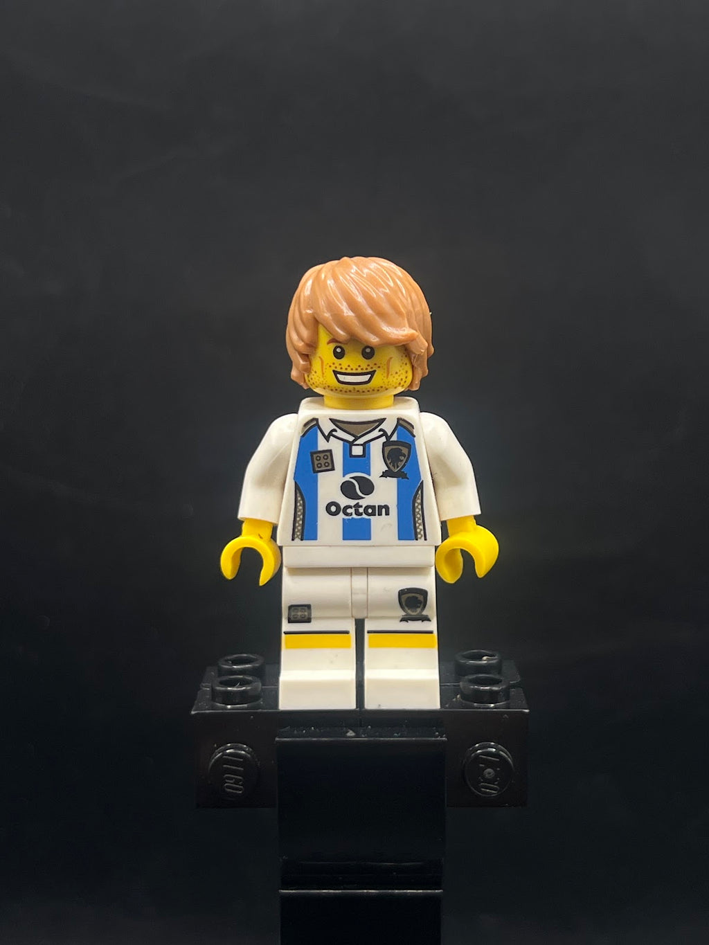 Soccer Player, Series 4 (Minifigure Only without Stand and Accessories) - Foto real - DagaBlocks