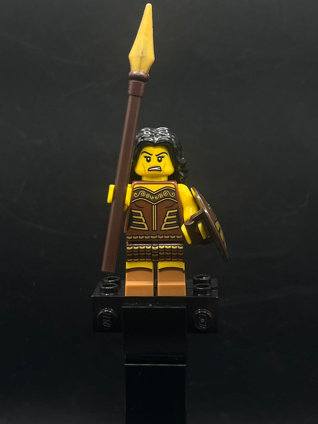 Warrior Woman, Series 10 (Minifigure Only without Stand and Accessories) - Foto real - DagaBlocks