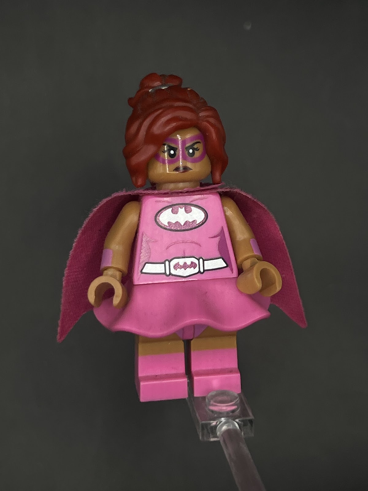 LEGO Minifigura Pink Power Batgirl - DC Épica