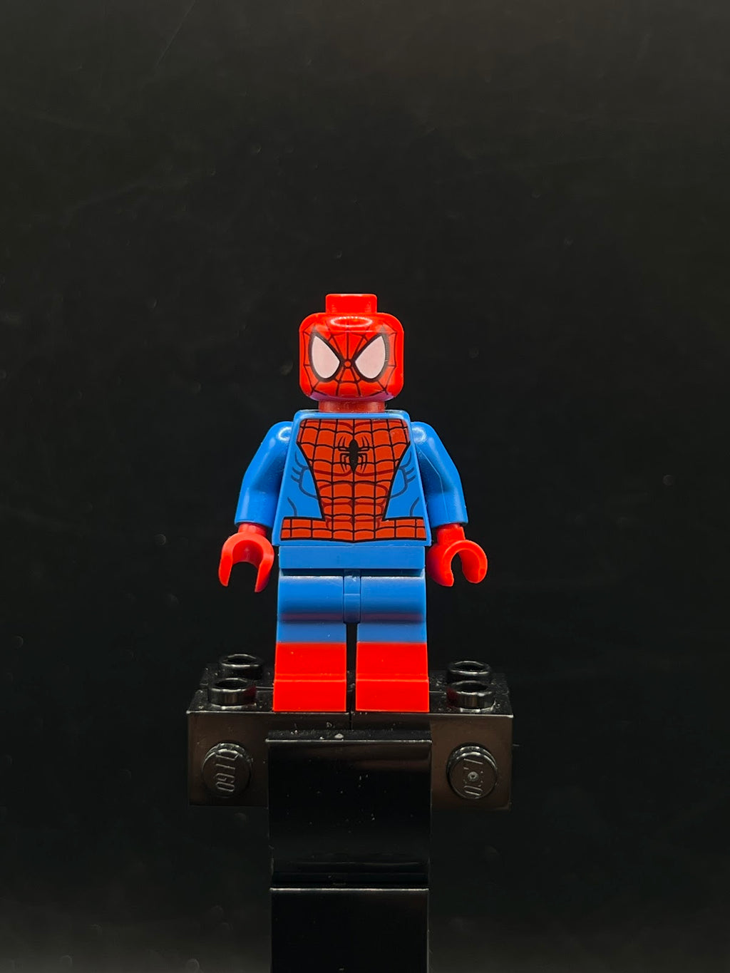 Spider-Man - Black Web Pattern, Red Boots - Foto real - DagaBlocks