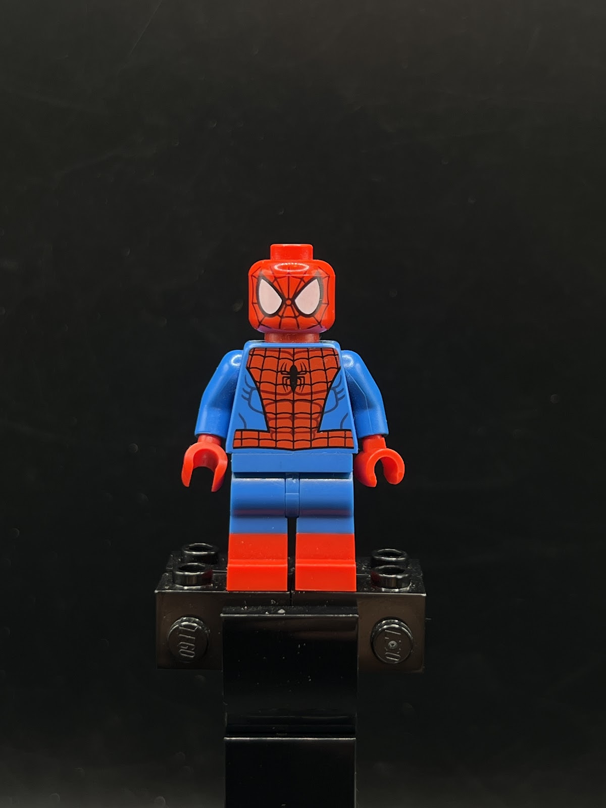 Spider-Man - Black Web Pattern, Red Boots - Foto real - DagaBlocks