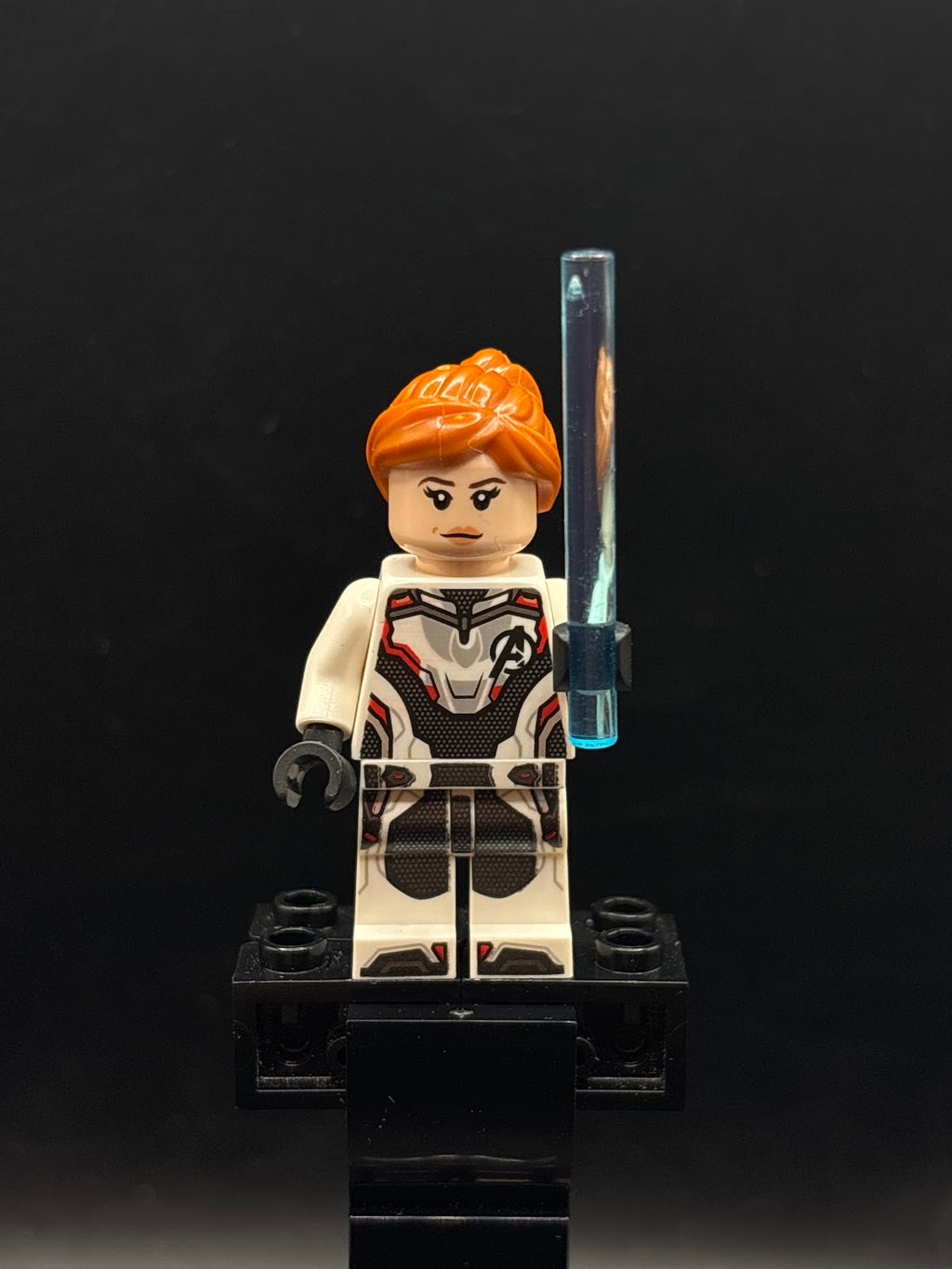 Black Widow - White Jumpsuit, Dark Orange Ponytail - Foto real - DagaBlocks