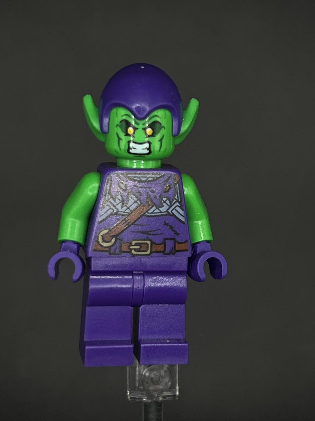 LEGO Minifigura Green Goblin Brigh Tskin - Marvel Épica