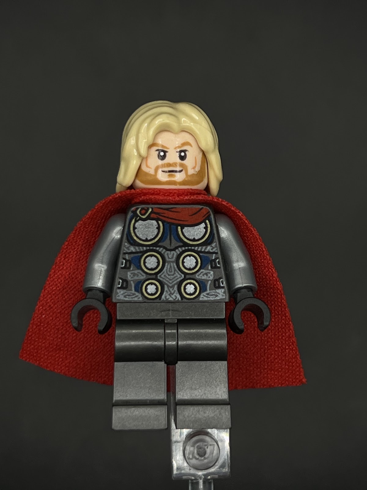 LEGO Minifigura Thor Spongy Cape - Marvel Épica