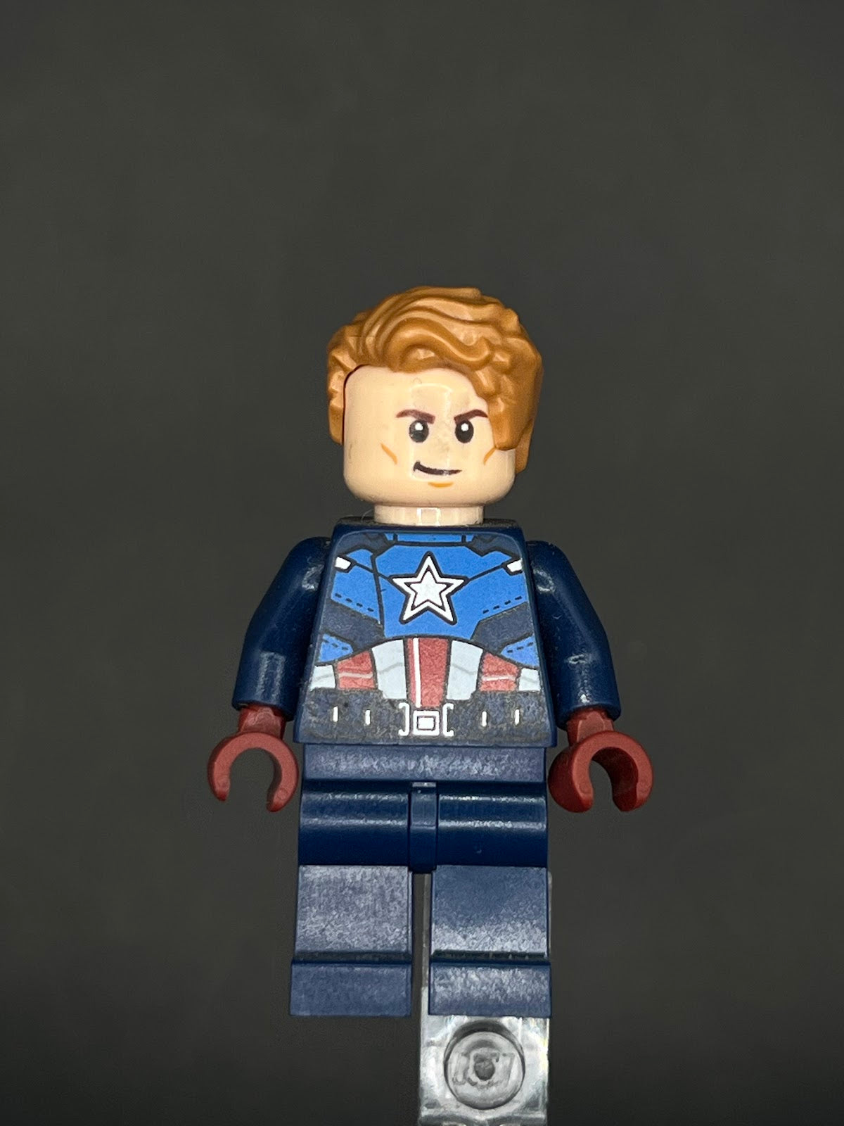 LEGO Minifigura Captain America Dark Blue Suit - Marvel Épica