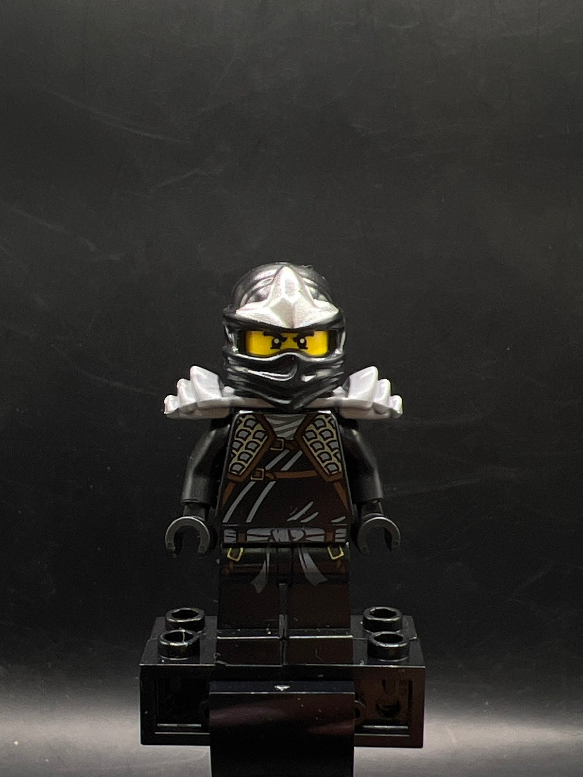 Cole ZX - Shoulder Armor - Foto real - DagaBlocks