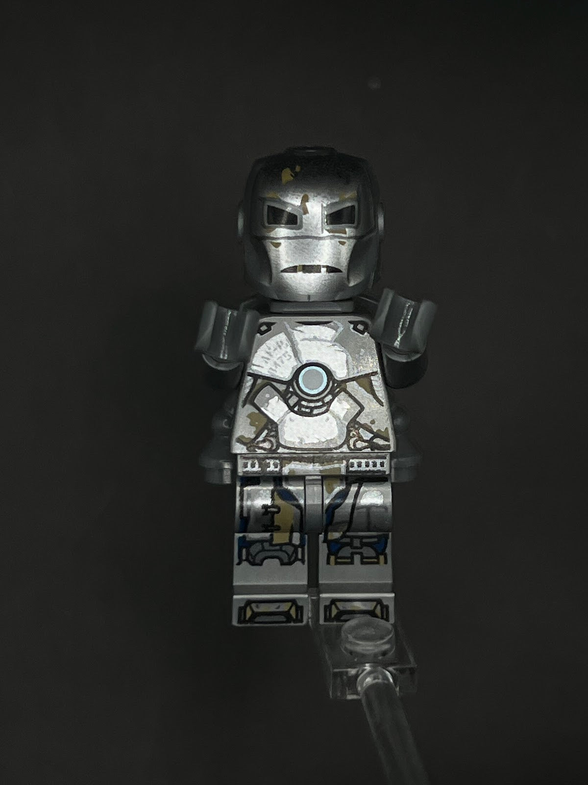 LEGO Minifigura Iron Man Mark 1 - Marvel Épica
