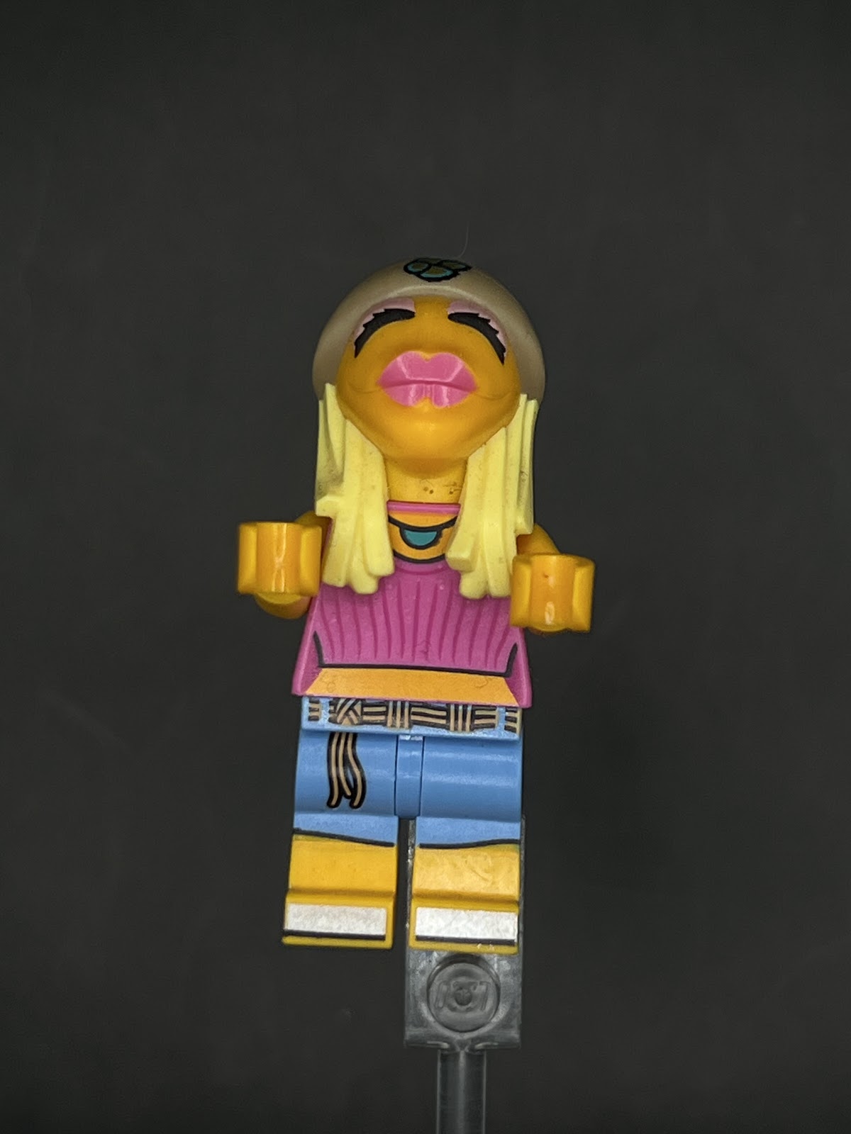 LEGO Minifigura Janice The Muppets - Disney Épica