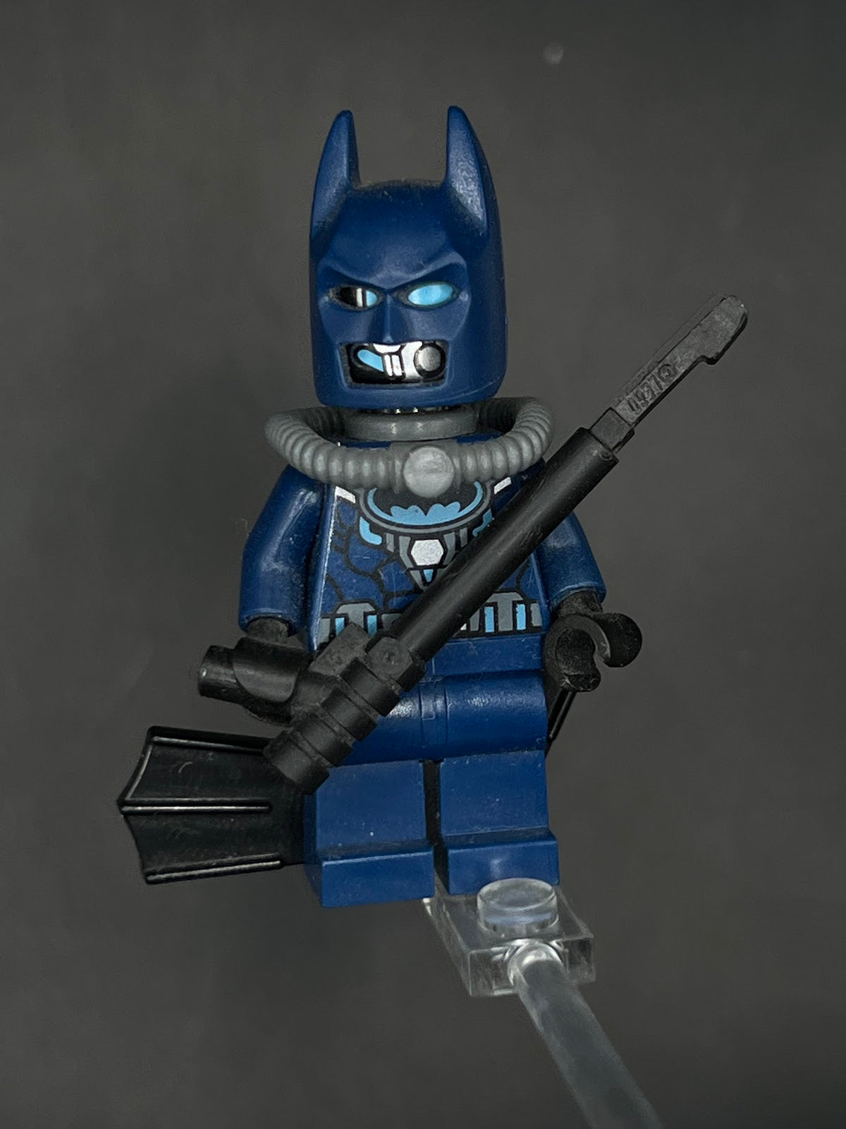 LEGO Minifigura Batman Buzo Azul Marino - DC Épica