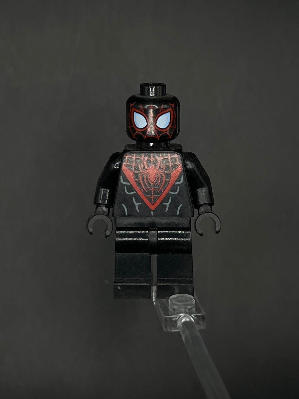 LEGO Minifigura Miles Morales Pantalon Nero - Marvel Épica