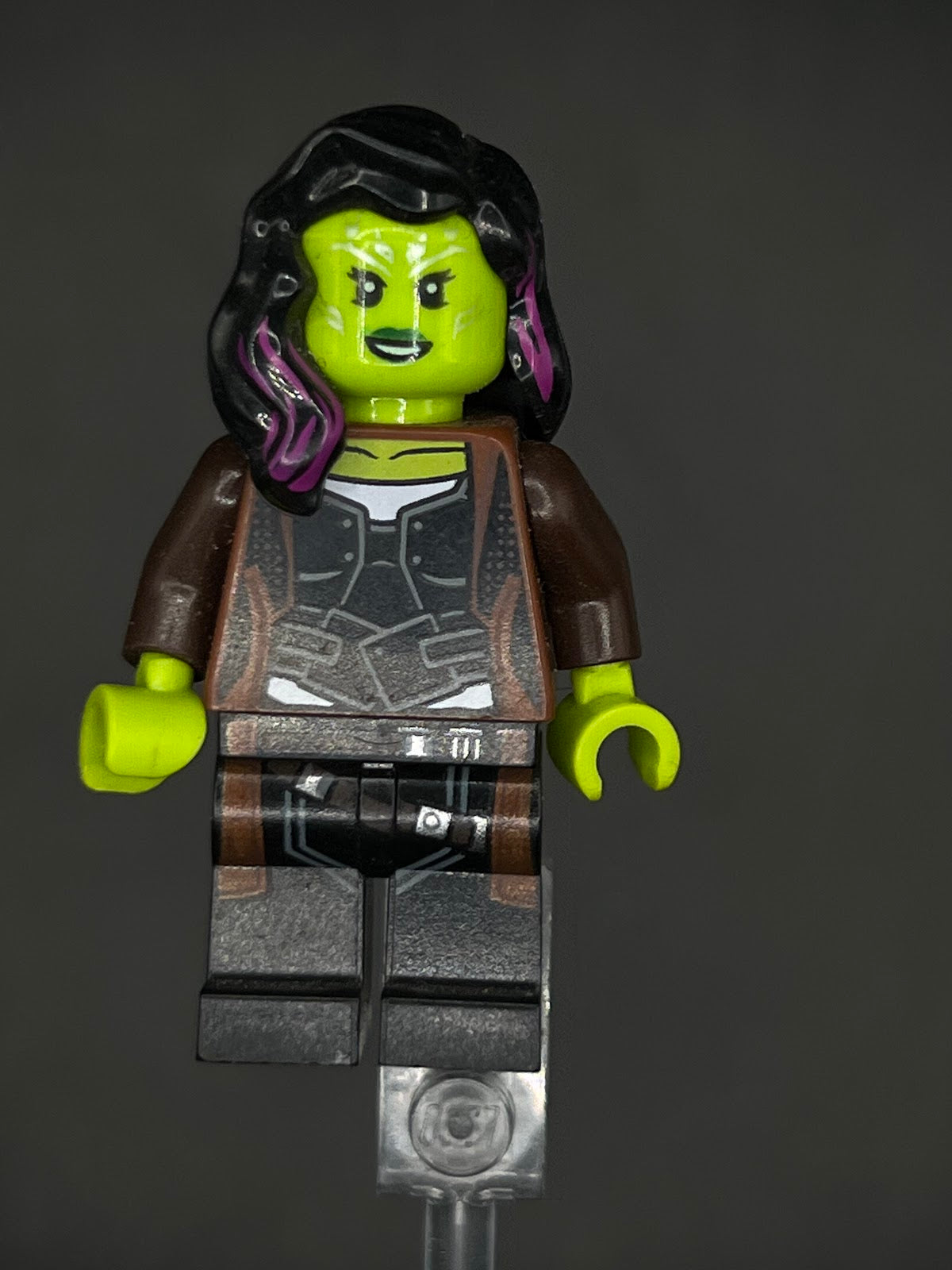 LEGO Minifigura Gamora Long Reddish - Marvel Épica