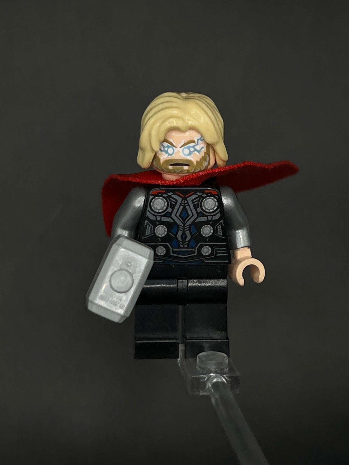 LEGO Minifigura Thor Cabello Rubio Corto - Marvel Épica
