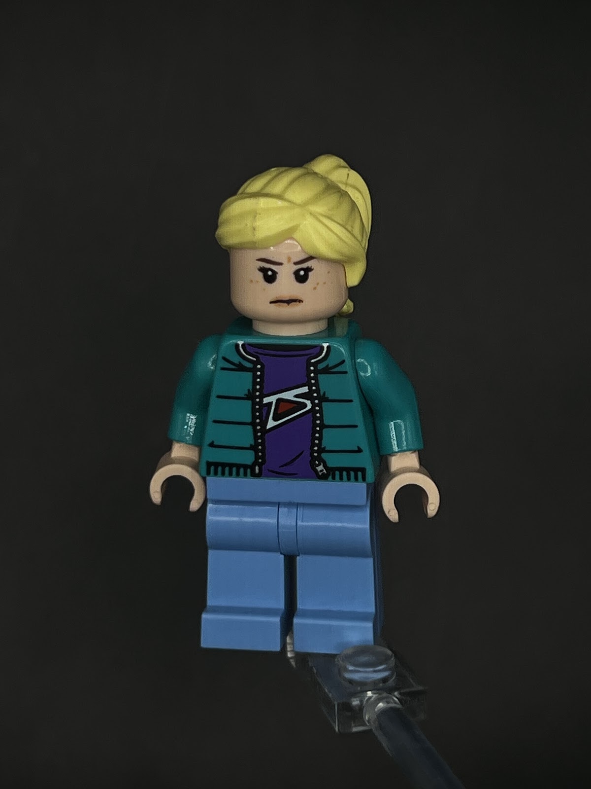 LEGO Minifigura Gwen Stacy Chamarra Aqua - Marvel Épica