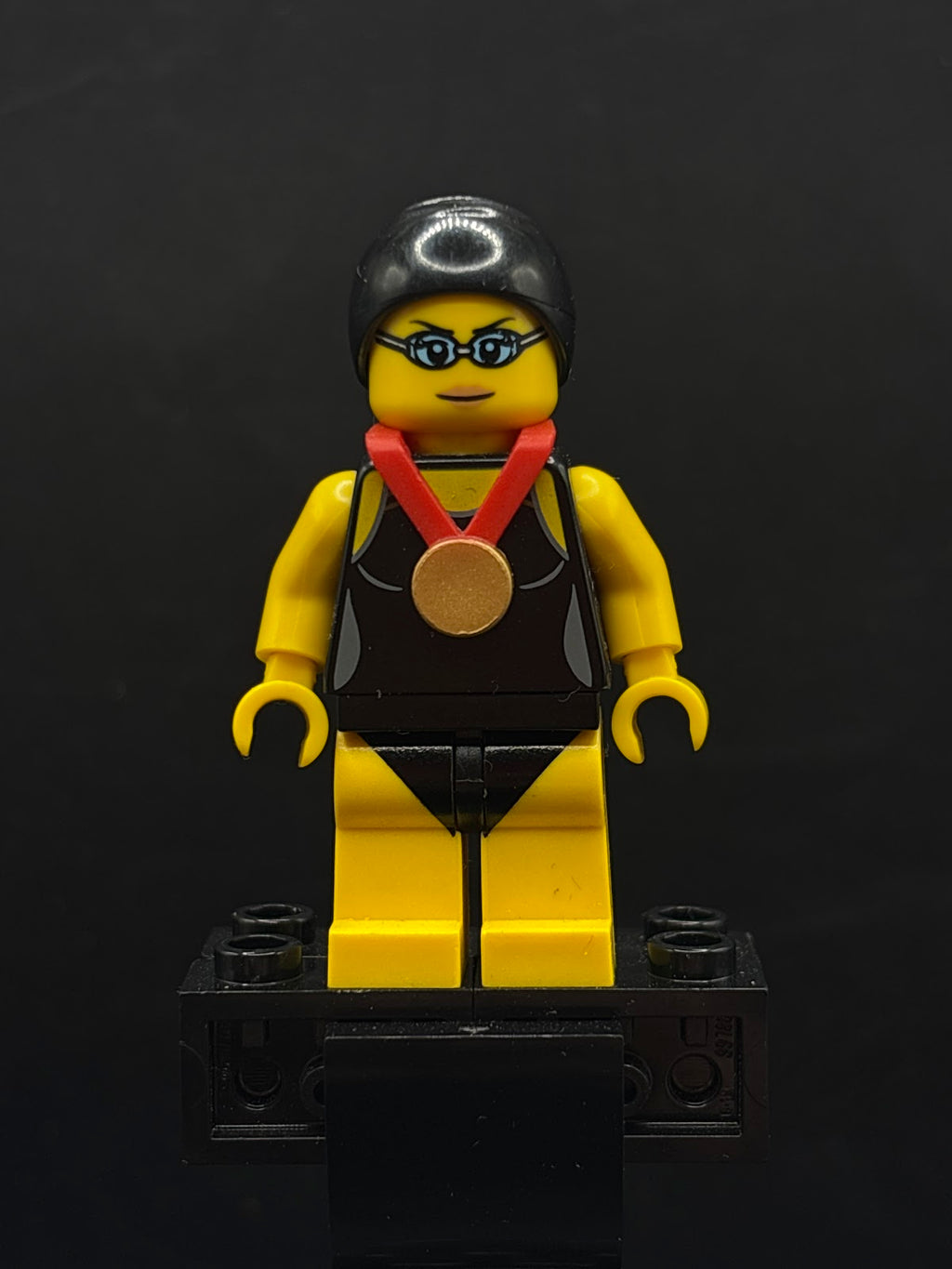 Swimming Champion, Series 7 (Minifigure Only without Stand and Accessories) - Foto real - DagaBlocks