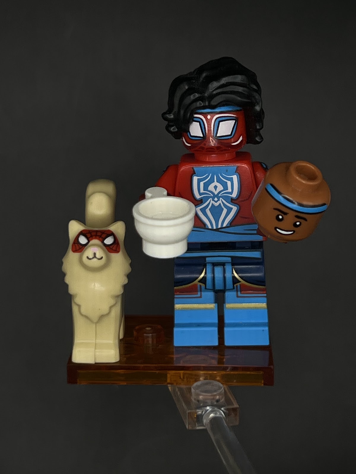 LEGO Minifigura Pavitr Prabhakar - Marvel Épica