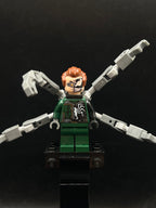 Dr. Octopus (Otto Octavius) / Doc Ock - Dark Green Suit Half Venomized, 4 Mechanical Arms - Foto real - DagaBlocks