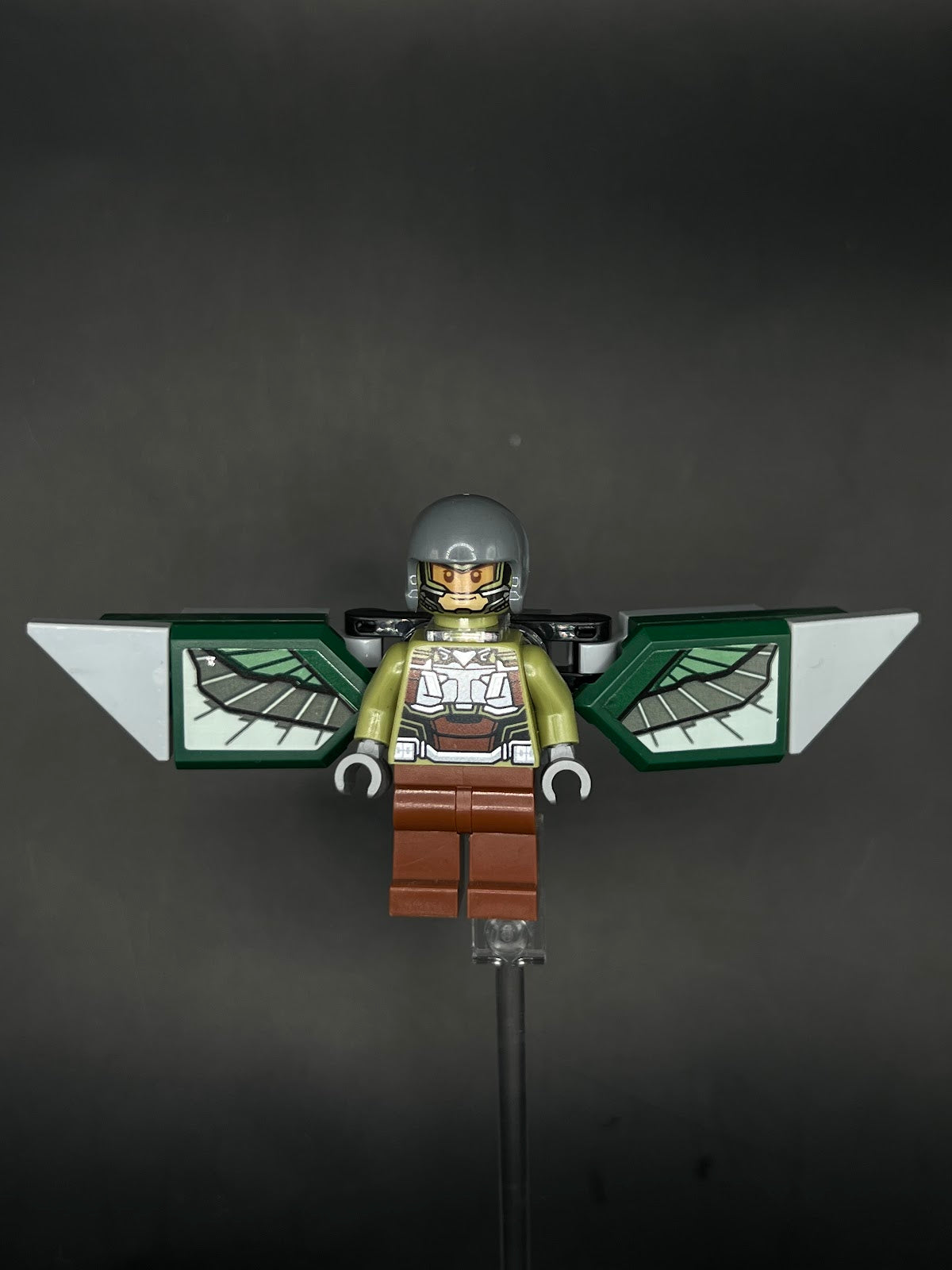 LEGO Minifigura Falcon Joaquin Torres - Marvel Legendaria