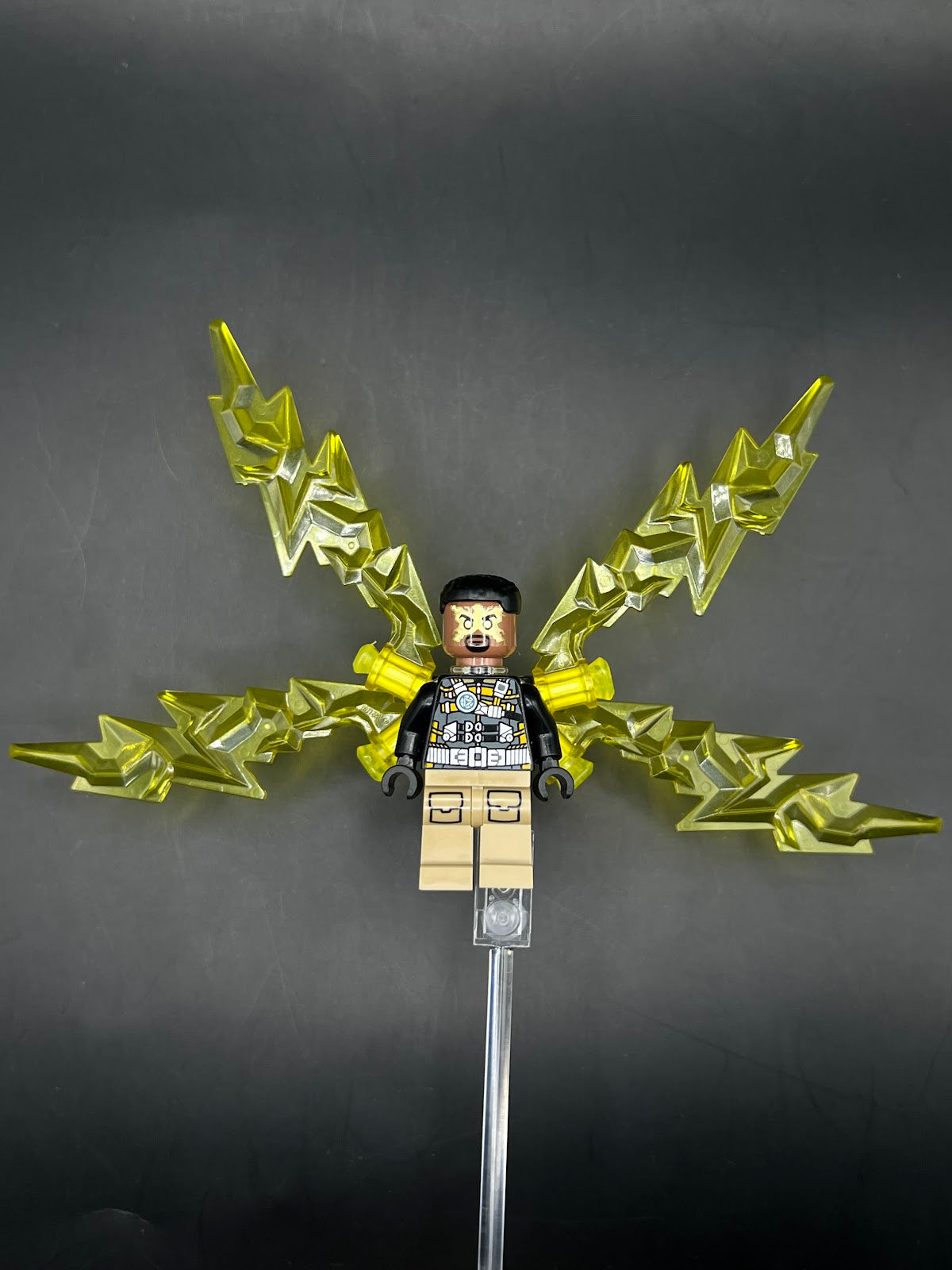 LEGO Minifigura Electro Black And Dark - Marvel Legendaria