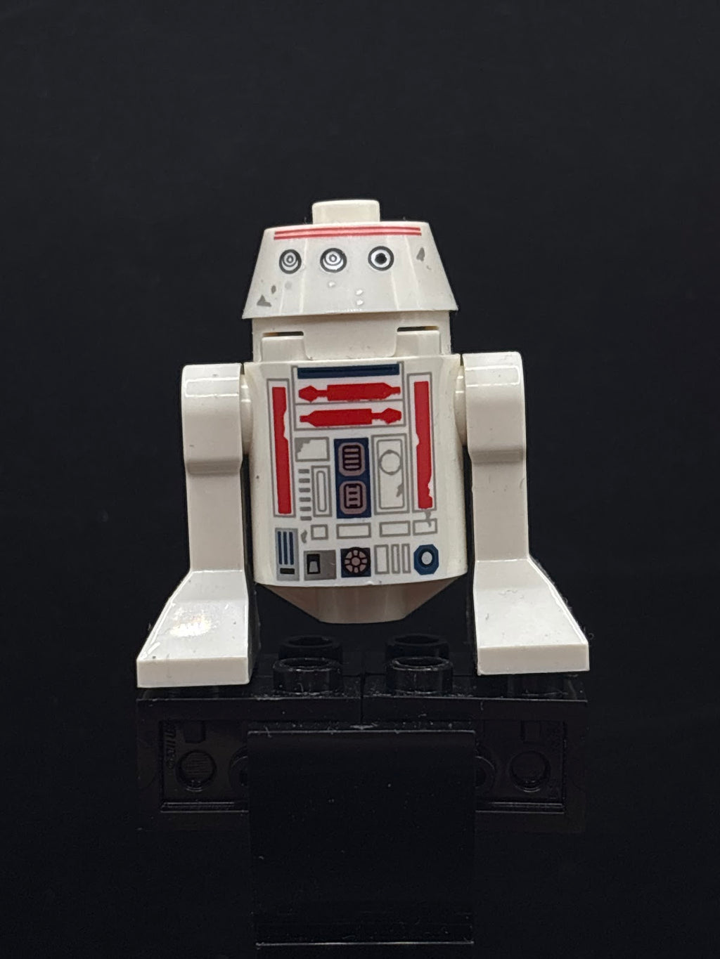 Astromech Droid, R5-D4 - Truncated Cone Head, Dark Blue Center Panel - Foto real - DagaBlocks