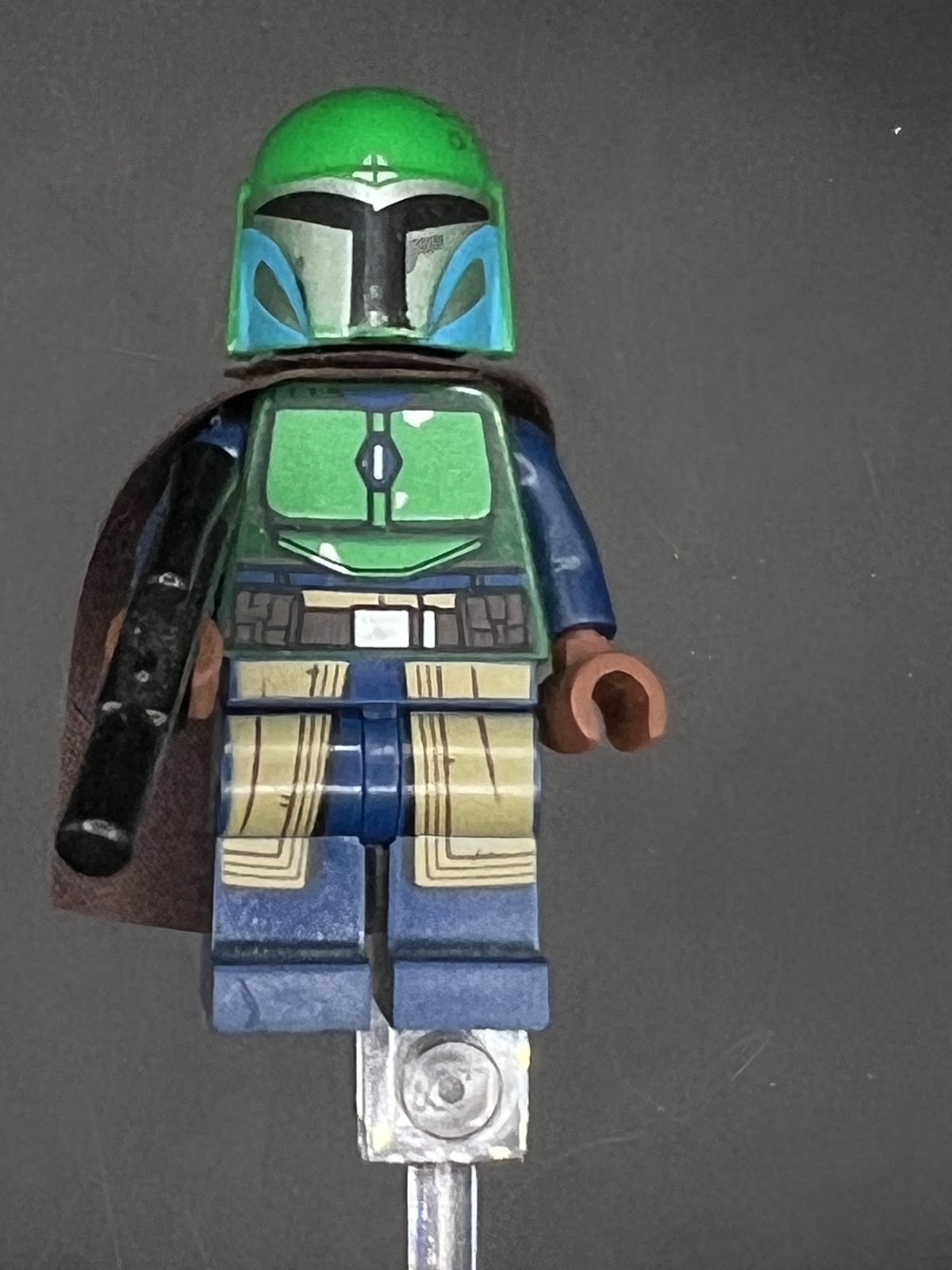 LEGO Minifigura Mandalorian Tribe Warrior Female - Star Wars Épica