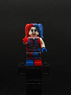 Harley Quinn - Blue and Red Hands and Pigtails - Foto real - DagaBlocks