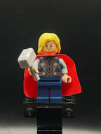 Thor - Starched Fabric Cape, Dark Blue Legs - Foto real - DagaBlocks