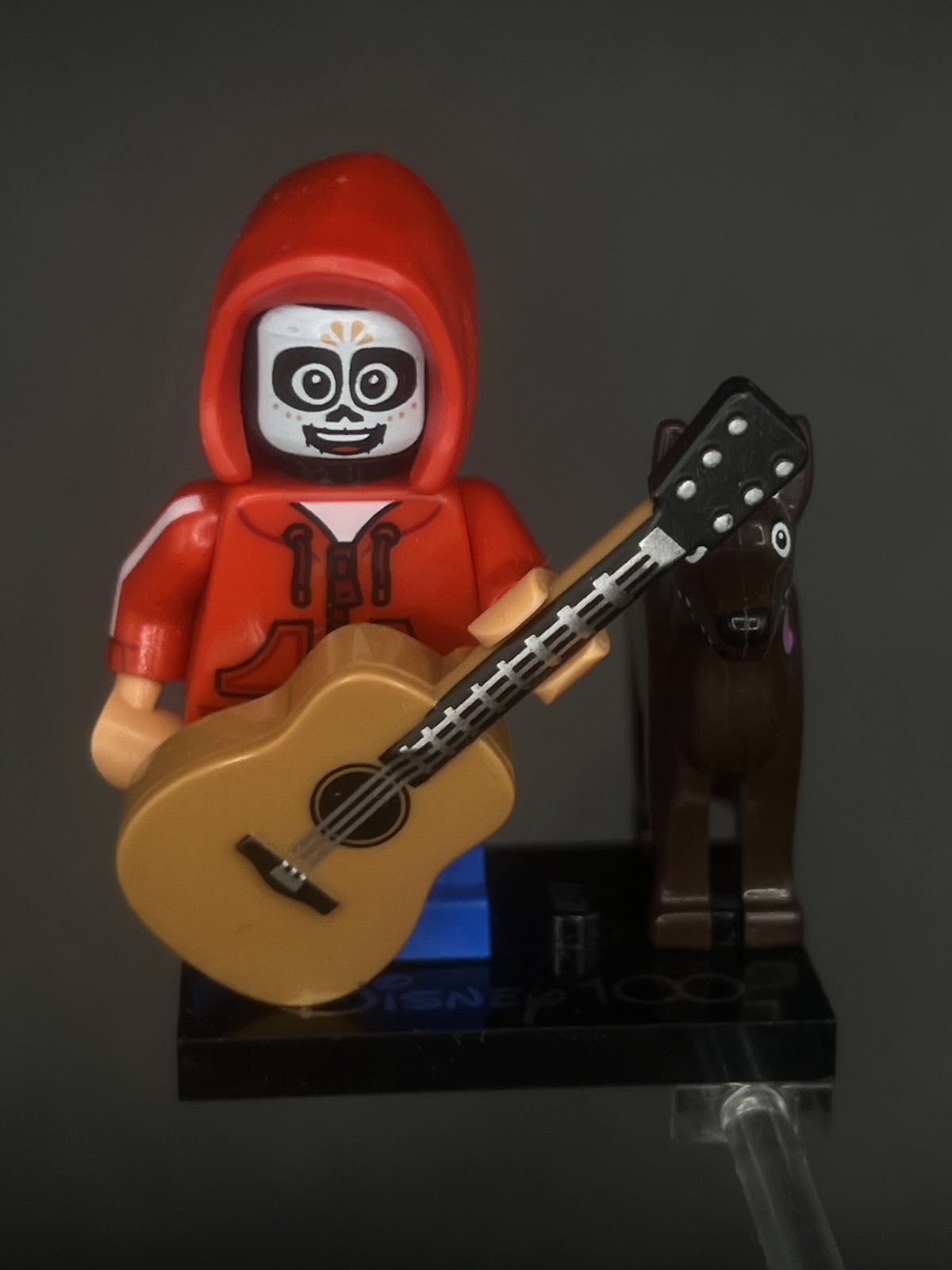 LEGO Minifigura Miguel Coco - Disney Épica